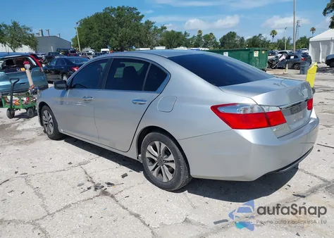 2015 Honda Accord Lx z USA, uszkodzony, nr VIN 1HGCR2F3XFA128184